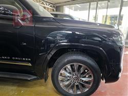 تۆیۆتا لاند کروزەر